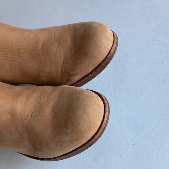 UGG Tan Suede Genuine Sheepskin Leather Rubber Outsole Mid Calf Boots size 8 - Picture 12 of 16